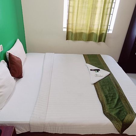 Green Tree Hotel-Near Vfs Global And Ramee Mall Chennai Zewnętrze zdjęcie