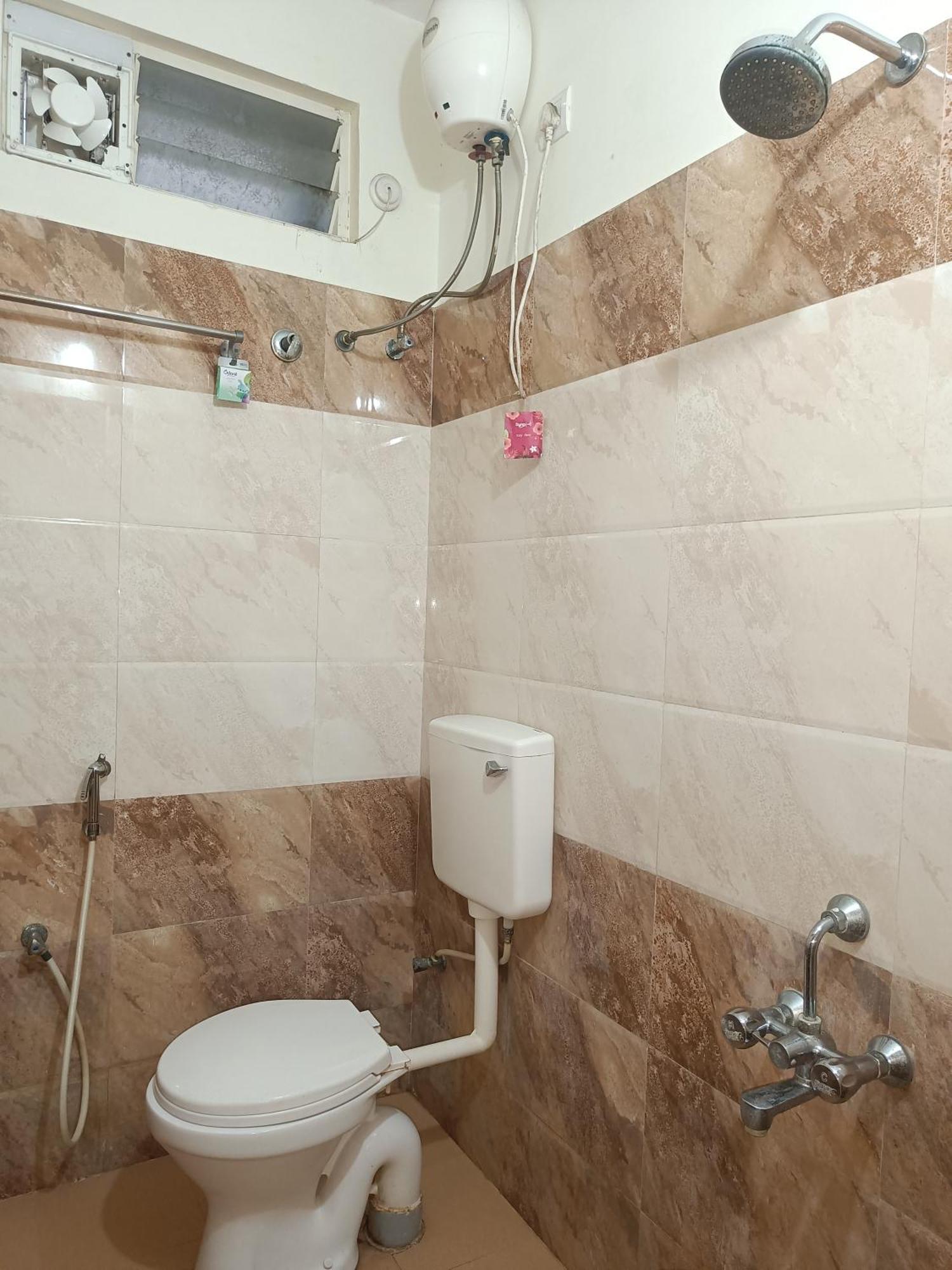 Green Tree Hotel-Near Vfs Global And Ramee Mall Chennai Zewnętrze zdjęcie